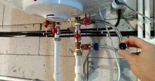 Установка накопительного водонагревателя в Пыти-Яхах в октябре